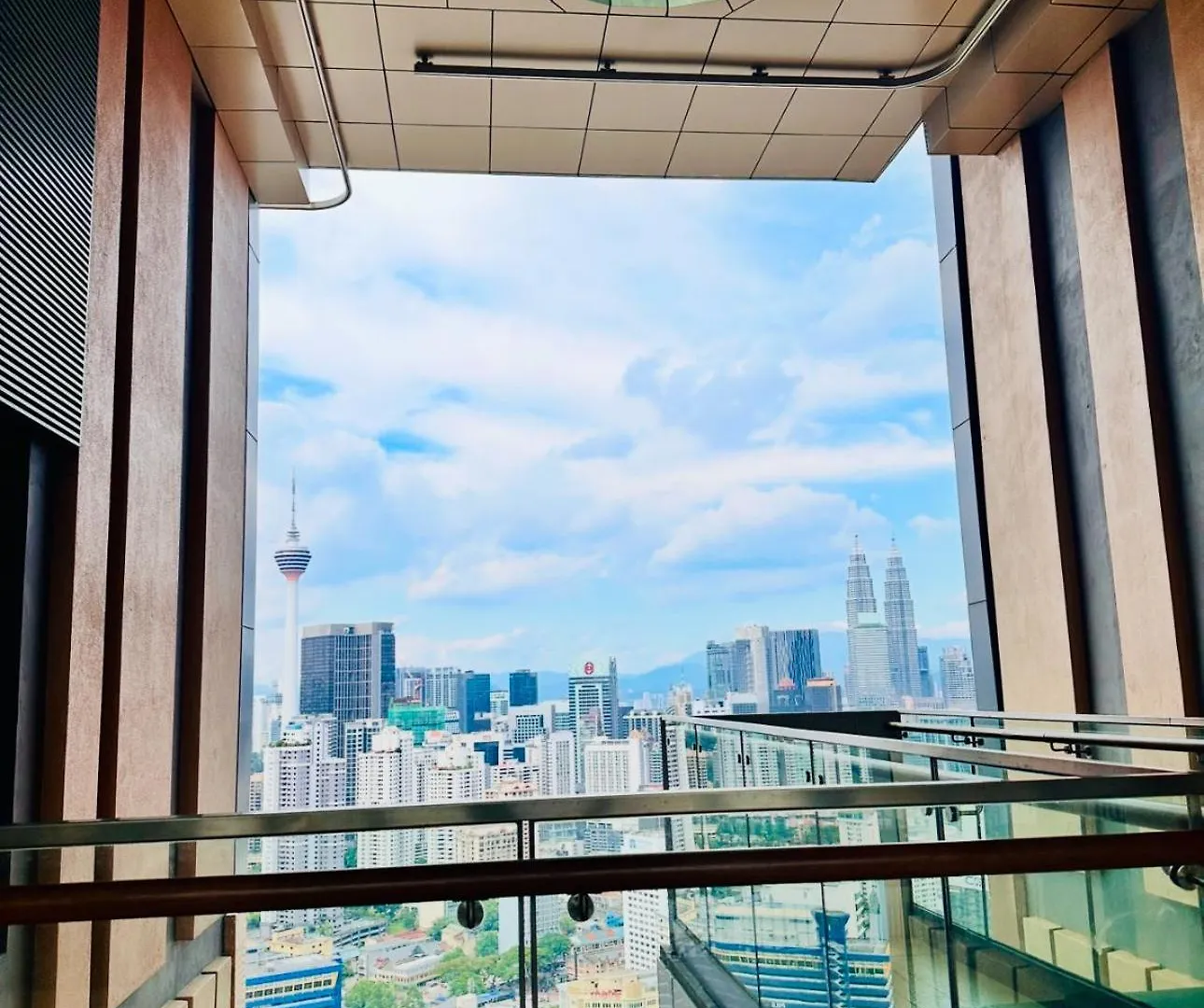 Lucentia Residence Bbcc Lalaport By Smart Services Kuala Lumpur Malaysia