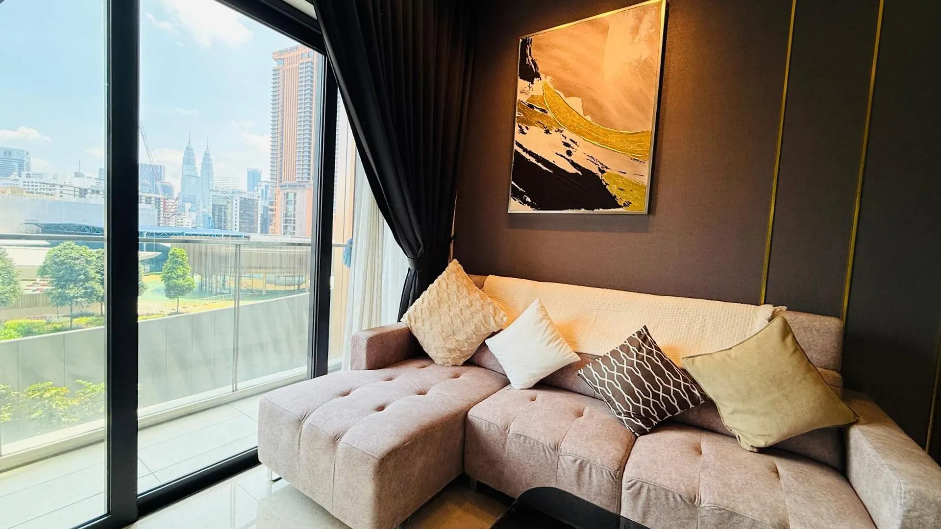 Lucentia Residence Bbcc Lalaport By Smart Services Kuala Lumpur Apartment